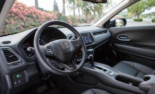 2016 Honda HR V interior1 630x385 2016 Honda HR V price and specifications