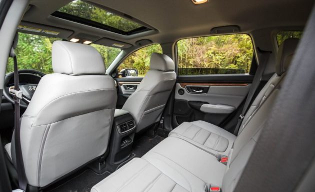 2017 Honda CR V interior 3 630x385 2017 Honda CR V EX L