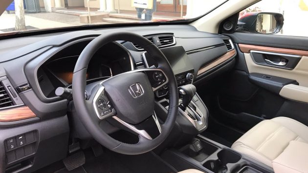 2017 Honda CR V interior 4 630x355 2017 Honda CR V fully improved