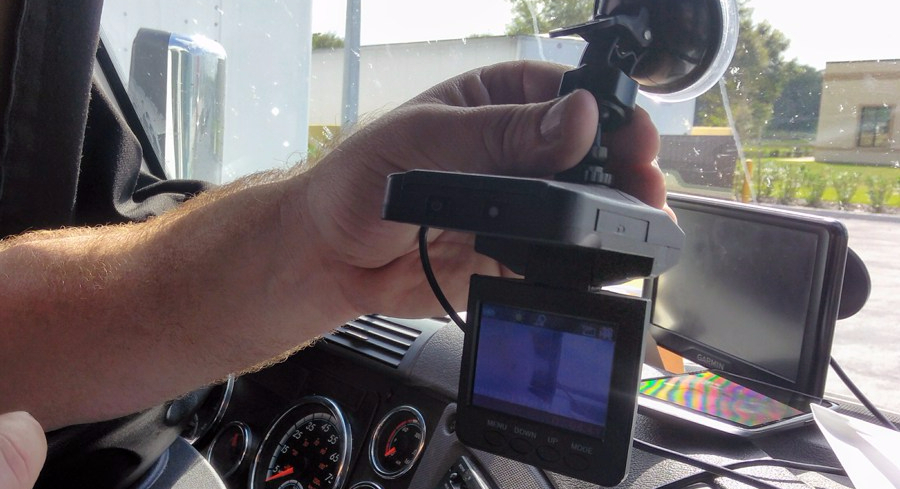 Why Truckers Need To Use Dash Cams 2 Why Truckers Need To Use Dash Cams